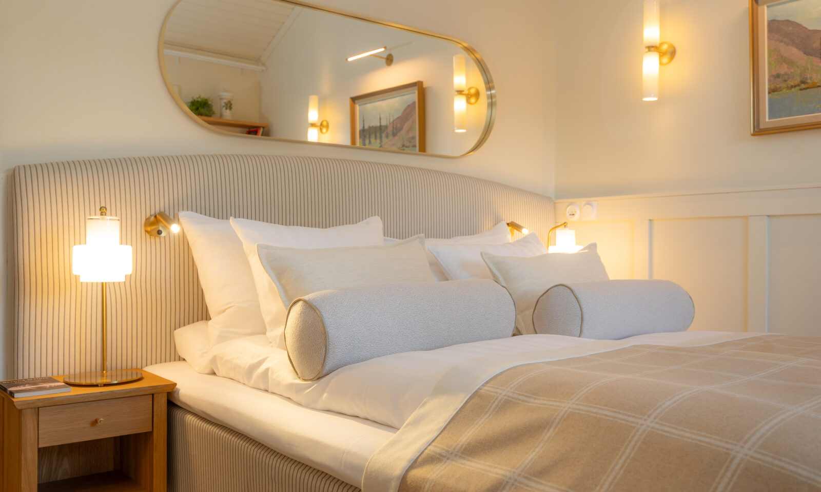 Double bed of Aino Private Island Hotel's suite.
